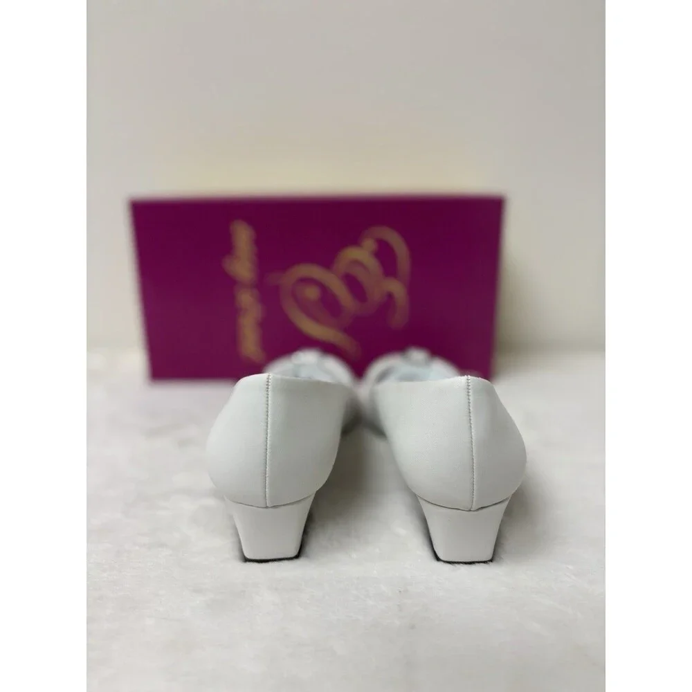 Easy Street Eloise Slip On Comfortable Dress Pumps White Size 6WW